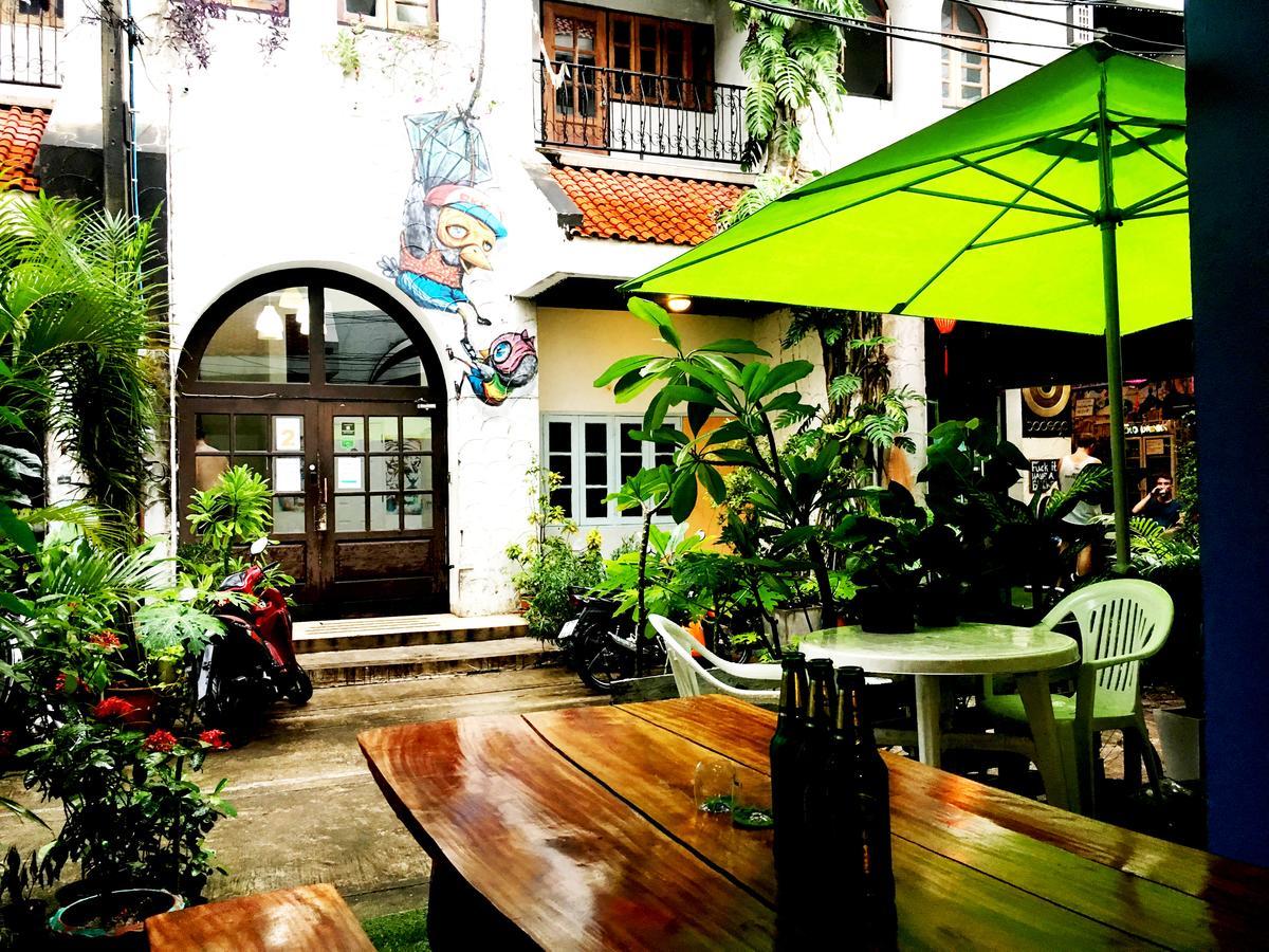 17You Inn Hostel Bangkok Exterior photo