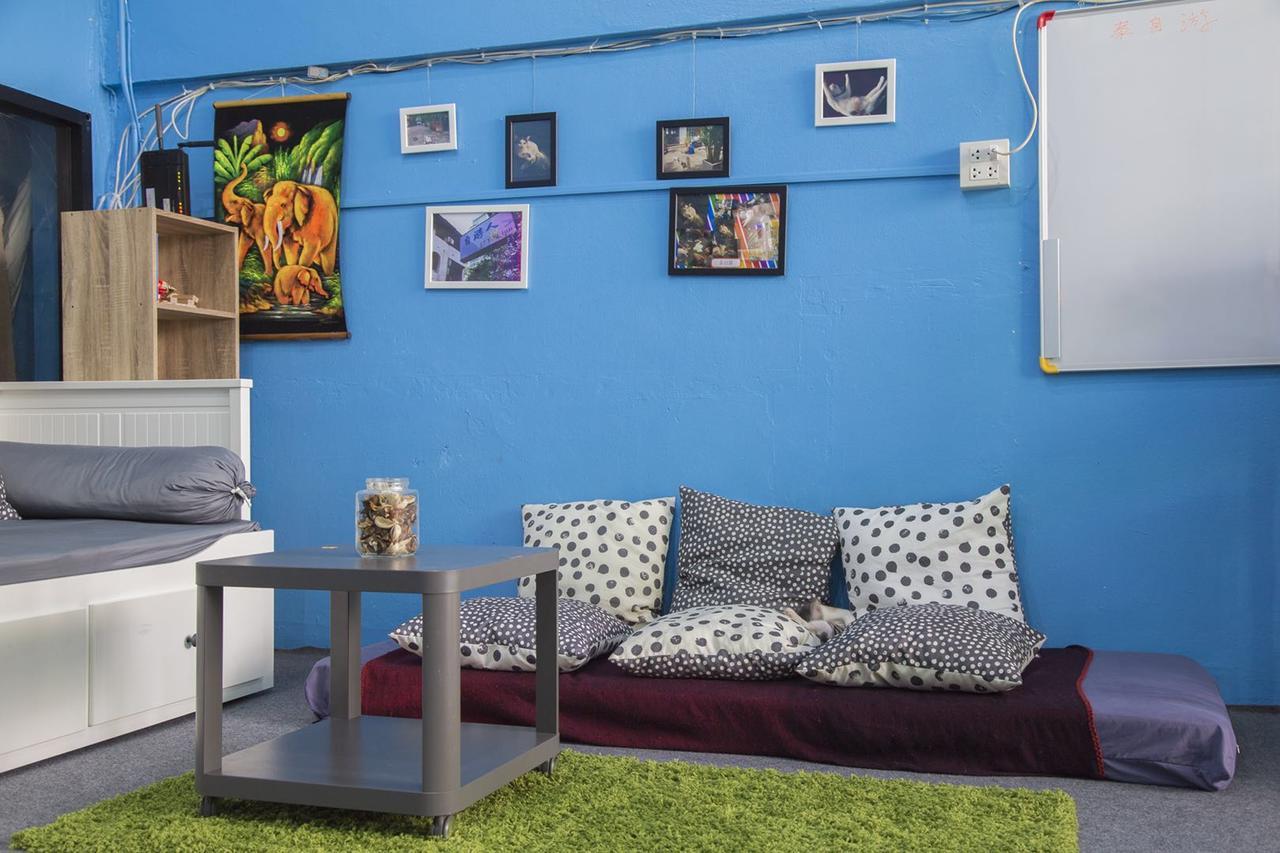 17You Inn Hostel Bangkok Exterior photo