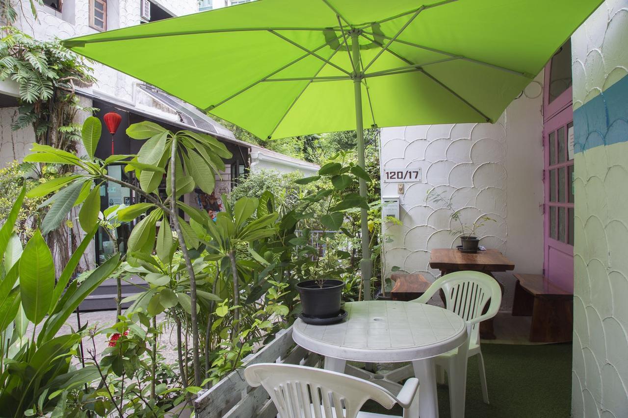 17You Inn Hostel Bangkok Exterior photo