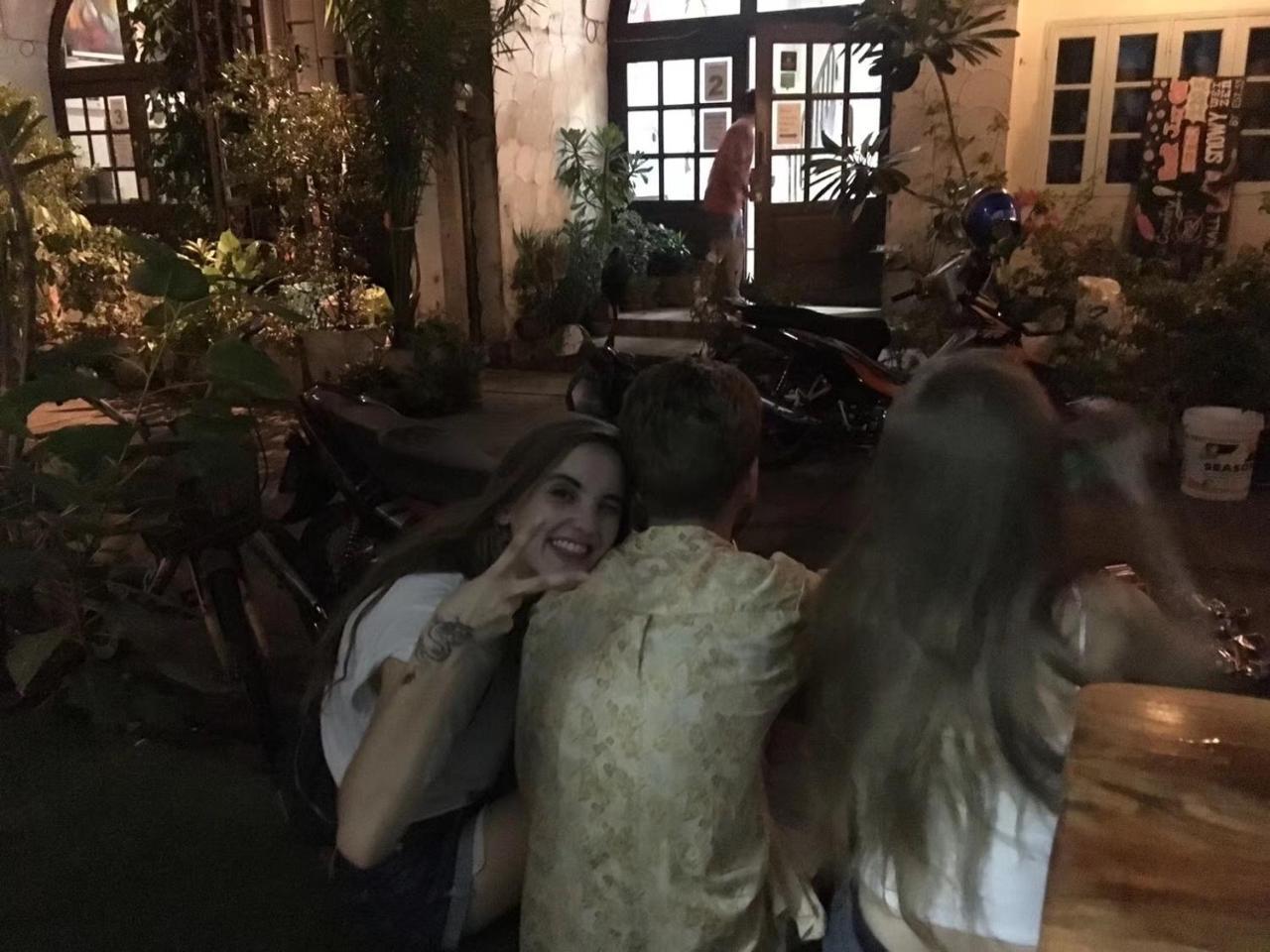 17You Inn Hostel Bangkok Exterior photo