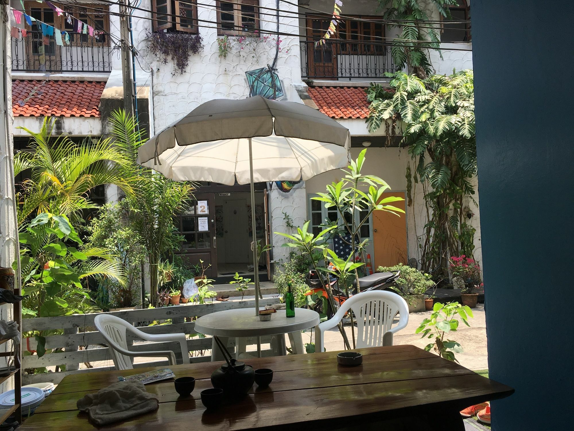 17You Inn Hostel Bangkok Exterior photo